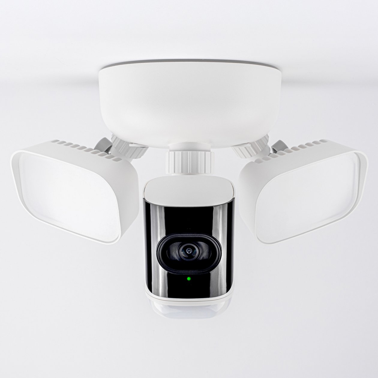 FLOODLIGHTMobile hero CPI Security Floodlight Camera Pro for outdoor security monitoring